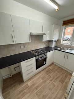 2 bedroom terraced house to rent, Pentland Close, London N9