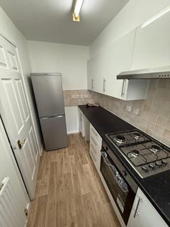 2 bedroom terraced house to rent, Pentland Close, London N9