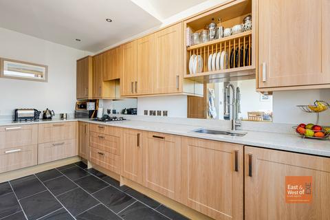 4 bedroom semi-detached house for sale, St Leonards, Exeter