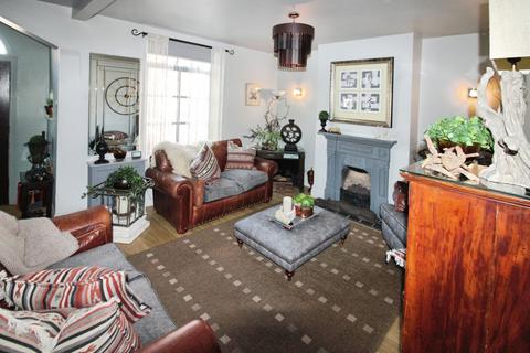 2 bedroom house for sale, High Street, Quinton, B32