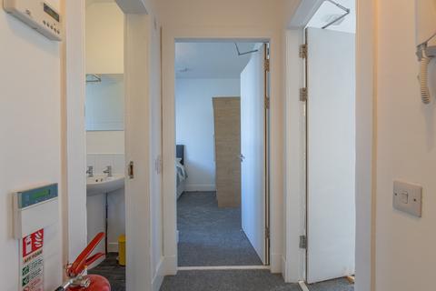 3 bedroom flat to rent, Rosemount Place, Aberdeen
