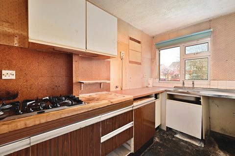 undefined, Russell Court, Camberley GU17