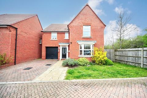 4 bedroom detached house for sale, Cassidy Close, Luton, Bedfordshire, LU2 7FW