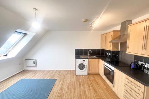 2 bedroom flat to rent, Avonmouth Road, Bristol, BS11