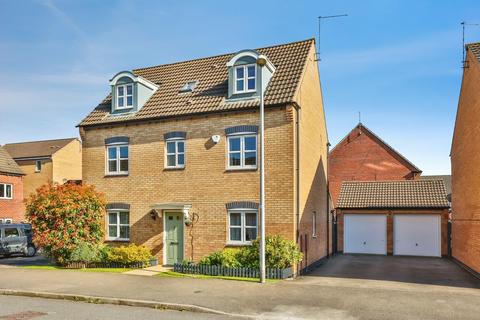 5 bedroom detached house for sale, Latin Grove, Hucknall, Nottingham, Nottinghamshire, NG15