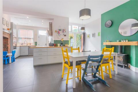 4 bedroom semi-detached house for sale, Crompton Avenue, Greater Manchester OL16