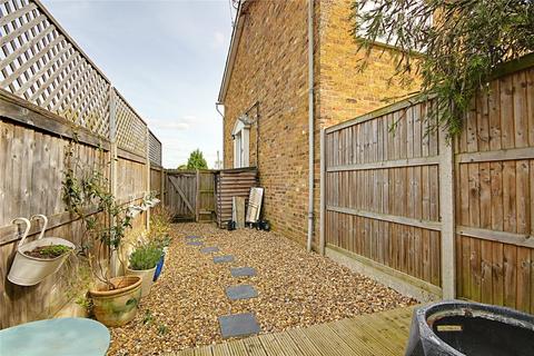 1 bedroom maisonette to rent, Hardy Way, Enfield, EN2