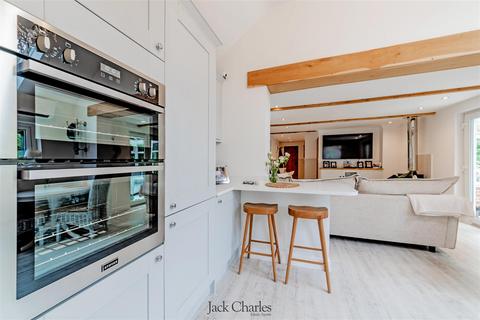 4 bedroom barn conversion for sale, Birling Road, Leybourne, West Malling