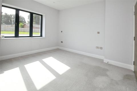 3 bedroom bungalow to rent, Meadow Brook,, Stapleford Abbotts,, RM4