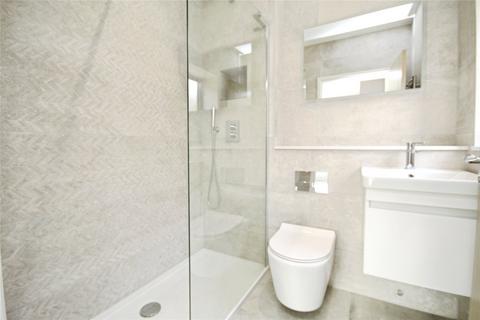 3 bedroom bungalow to rent, Meadow Brook,, Stapleford Abbotts,, RM4