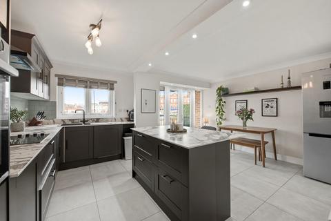 4 bedroom townhouse for sale, Spice Quay, Broad Street, Old Portsmouth