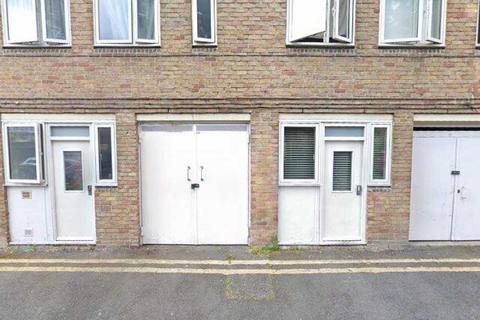 Garage to rent, Amina Way, London SE16