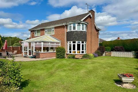 4 bedroom detached house for sale, Three Elms Road, Hereford