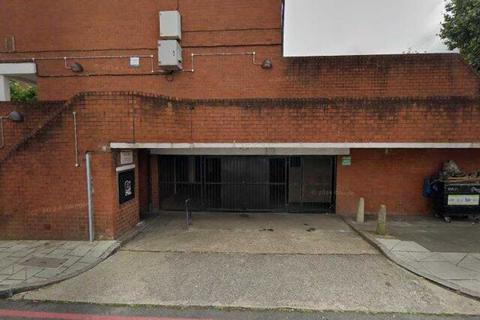 Garage to rent, Old Kent Road, London SE1