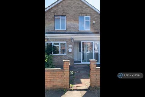4 bedroom detached house to rent, Westbourne Avenue, London, W3