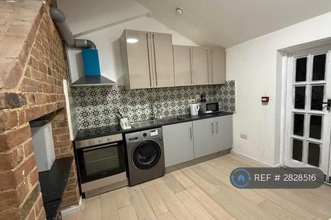 1 bedroom flat to rent, High Road, Chigwell, IG7
