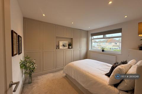 1 bedroom in a house share to rent, Seaforth Close, Romford, RM1