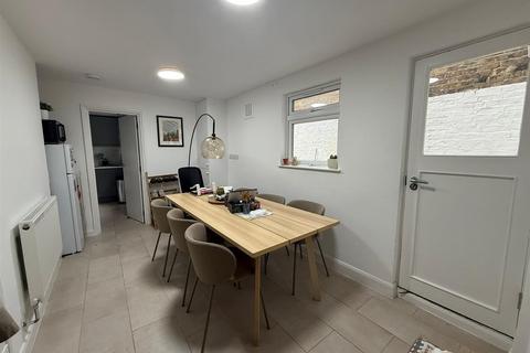 1 bedroom flat to rent, Benwell Road, London