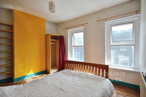 2 bedroom terraced house for sale, Railway Crescent, Splott, Cardiff