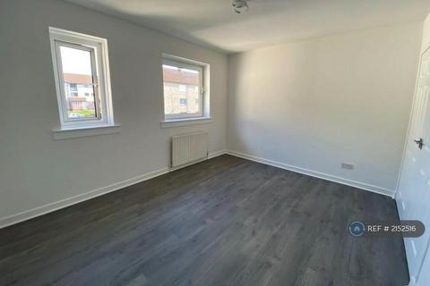 4 bedroom flat to rent, Easterhouse Road, Glasgow, G34