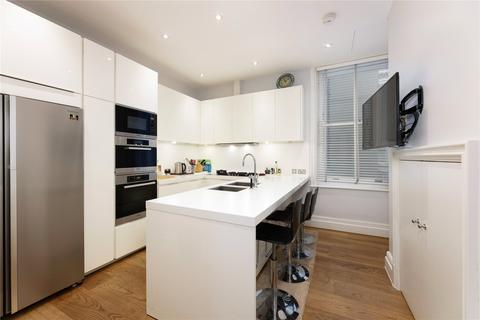4 bedroom flat for sale, Carlyle Mansions, Cheyne Walk, London, SW3