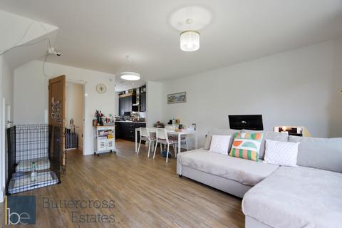 3 bedroom end of terrace house for sale, Green Avenue, Newark, NG24 4FY