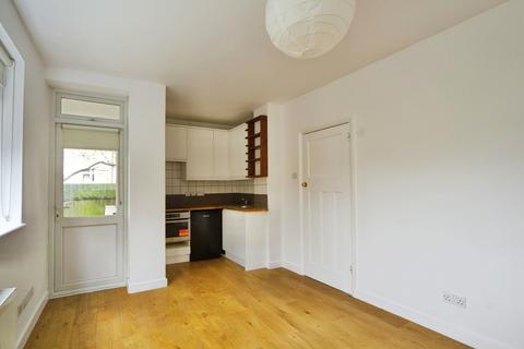 2 bedroom flat for sale, Nightingale Lane, London, E11