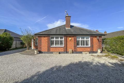 3 bedroom bungalow for sale, Dominion Road, Leicester LE3