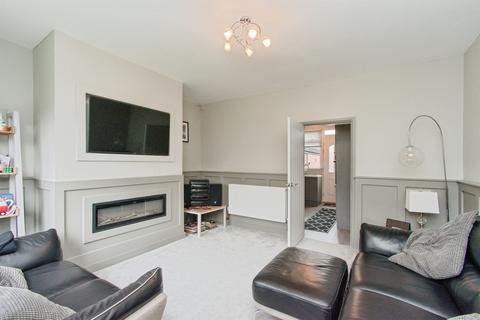 3 bedroom terraced house for sale, Carr Lane Avenue, Castleford