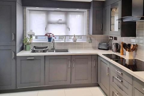4 bedroom detached house for sale, Chervil Close, Woodhall Park, SN2