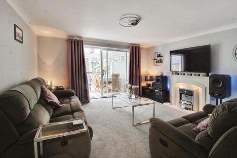 4 bedroom detached house for sale, Chervil Close, Woodhall Park, SN2