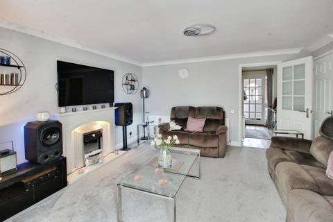 4 bedroom detached house for sale, Chervil Close, Woodhall Park, SN2