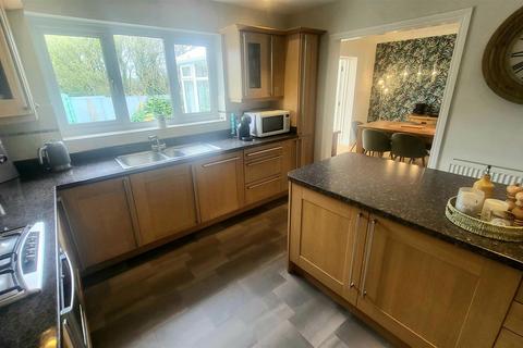 4 bedroom detached house for sale, 63 Cae Gwastad, Harlech