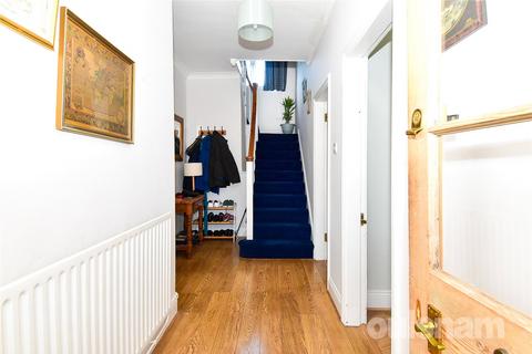 4 bedroom semi-detached house for sale, Pineapple Road, Stirchley, Birmingham, West Midlands, B30