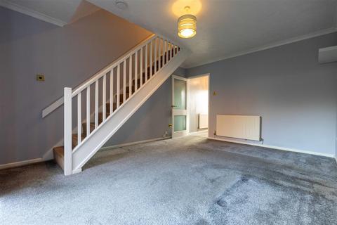 2 bedroom terraced house to rent, Warwick Close, Chippenham SN14