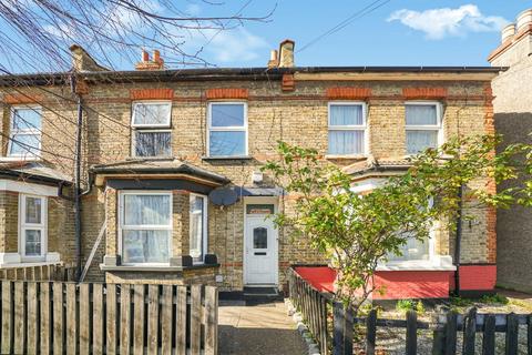 Dennett Road, Croydon, CR0