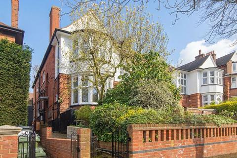 1 bedroom flat for sale, Hollycroft Avenue, Hampstead, London, NW3