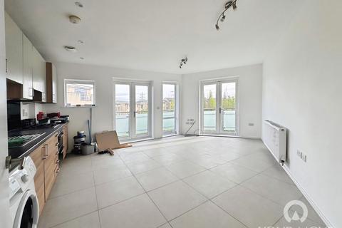 2 bedroom flat to rent, Springhead Parkway, Gravesend DA11