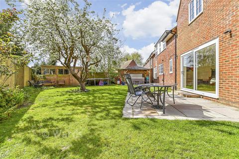 4 bedroom end of terrace house for sale, The Churchlands, New Romney, Kent