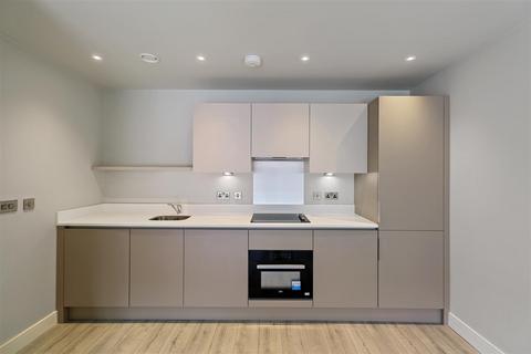 2 bedroom apartment for sale, Petersfield Avenue, Slough