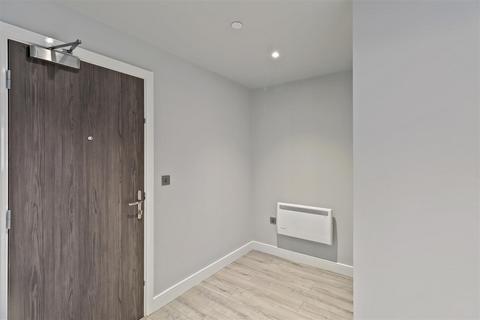 2 bedroom apartment for sale, Petersfield Avenue, Slough