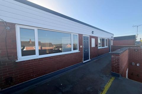 2 bedroom apartment to rent, Lodge Road, Rugeley, WS15