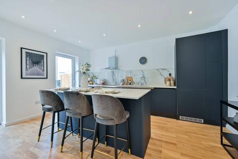 4 bedroom detached house for sale, Barrow Road, Streatham, London, SW16