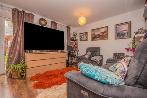 2 bedroom end of terrace house for sale, Shortland Road, Kettering
