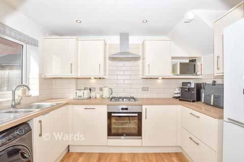 3 bedroom end of terrace house for sale, Lewis Mews, Snodland ME6