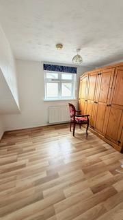 6 bedroom terraced house to rent, Wolseley Road, Romford, Essex, RM7