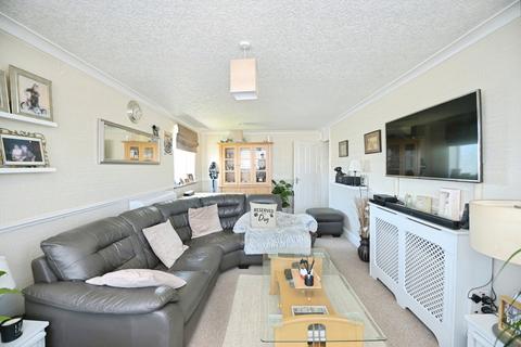 2 bedroom flat for sale, Winston Close, Romford, RM7