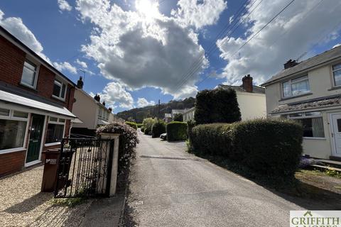 undefined, Dursley GL11