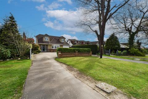 Hook End Road, Hook End, Brentwood