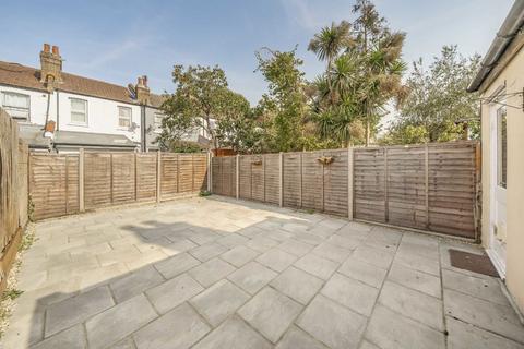 2 bedroom house for sale, Kenlor Road, London SW17